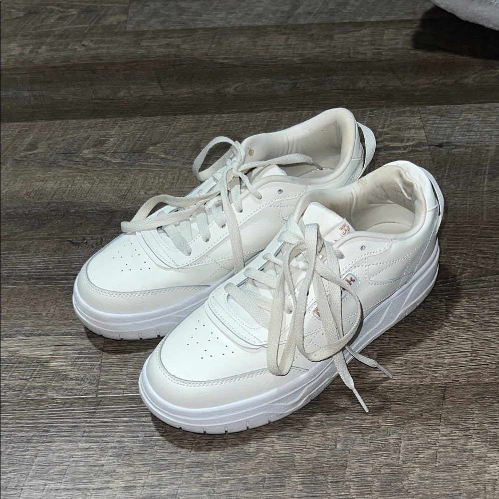 Reebok Off-White Casual Sneakers with rose gold detailing